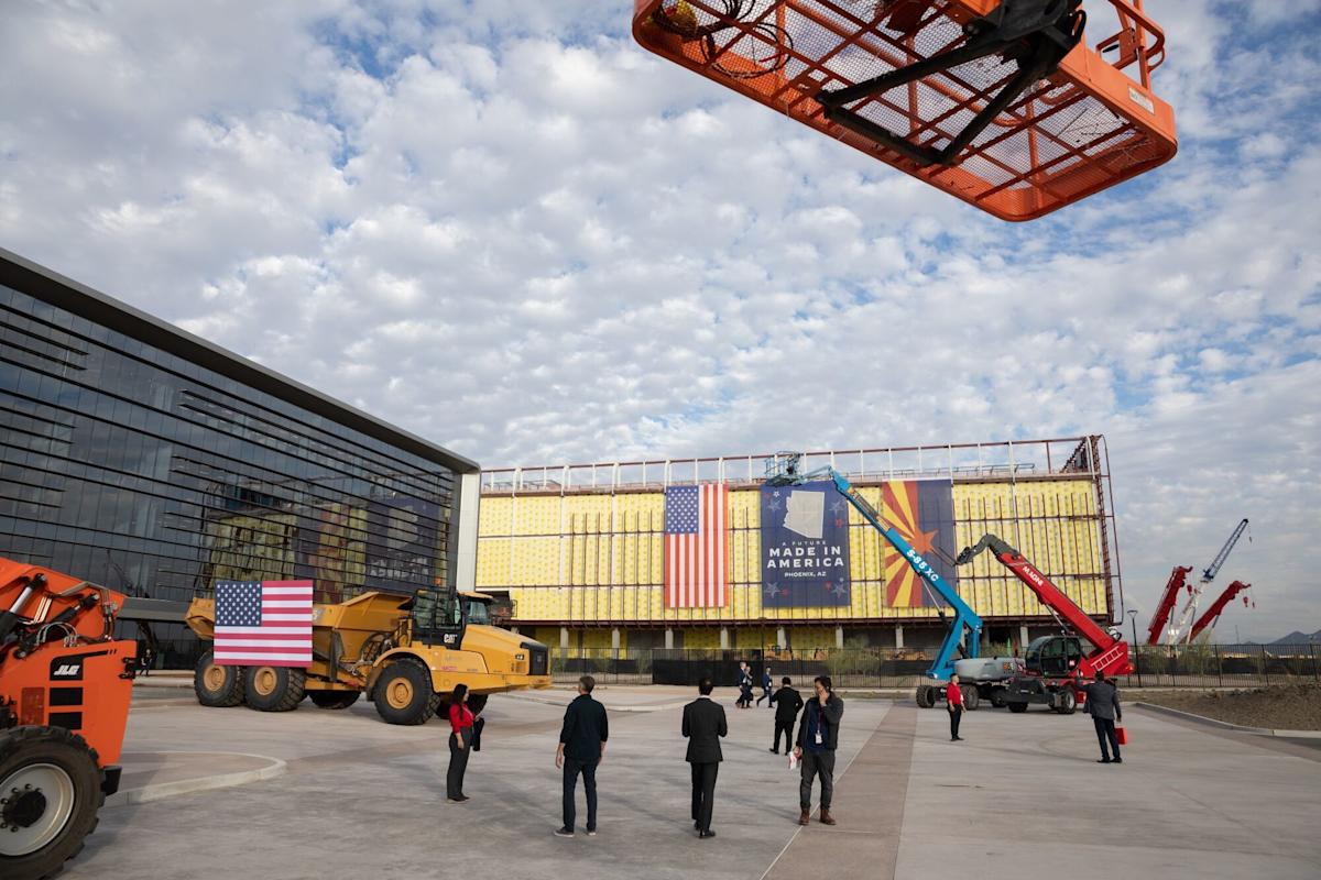 Tariff Threats Spur TSMC’s Taiwan Peers to Seek US Expansion