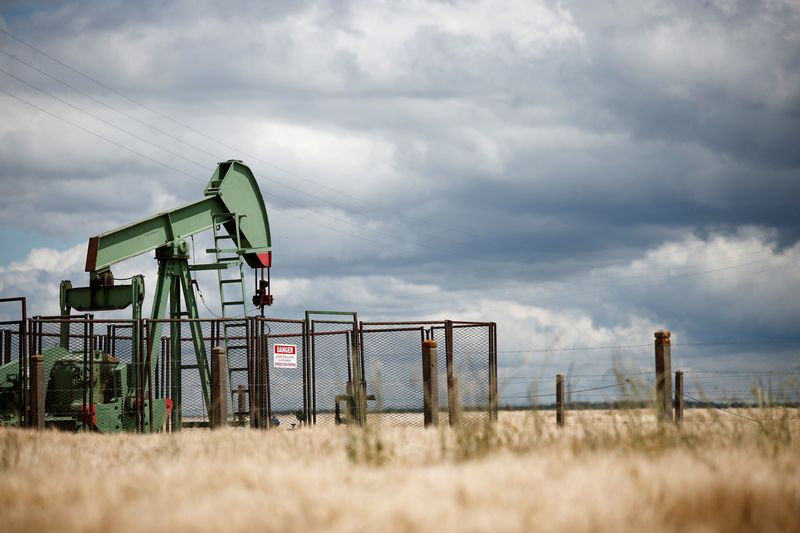 Oil climbs after Trump extends EU trade talks deadline to July