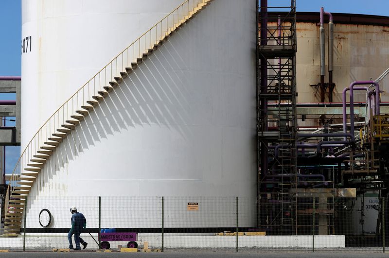 Exclusive-Brazilian businessman Tanure courts banks after hatching Braskem bid with Novonor